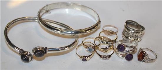 6 gem set rings, 3 silver rings & 2 silver bangles